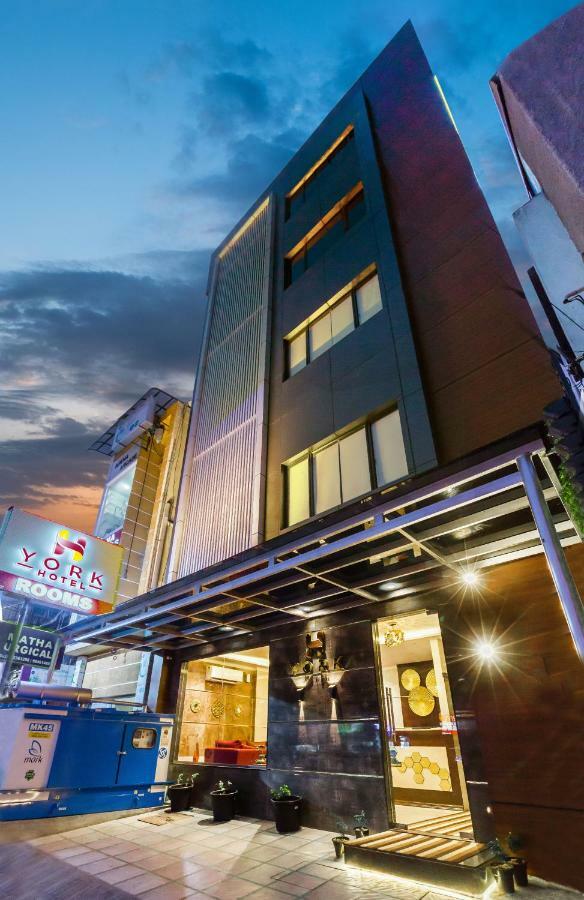 York Hotel Kochi Exterior foto